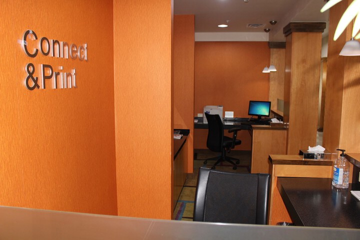 Business Center 101 of 104