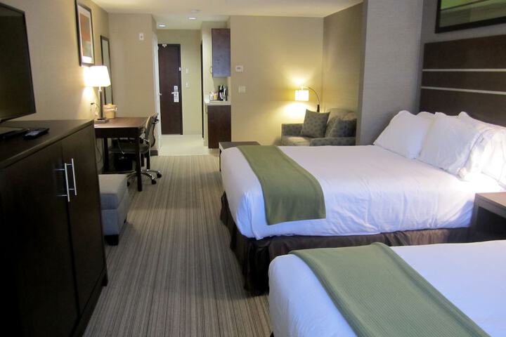 Room 25 of 59