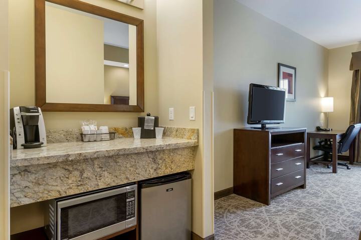 Best Western Plus Lacey Inn & Suites