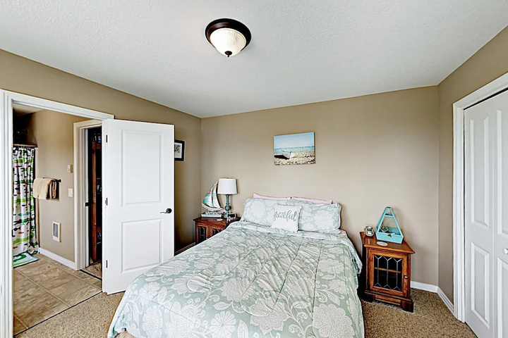 30015 Cloverdale - 4 Br Home