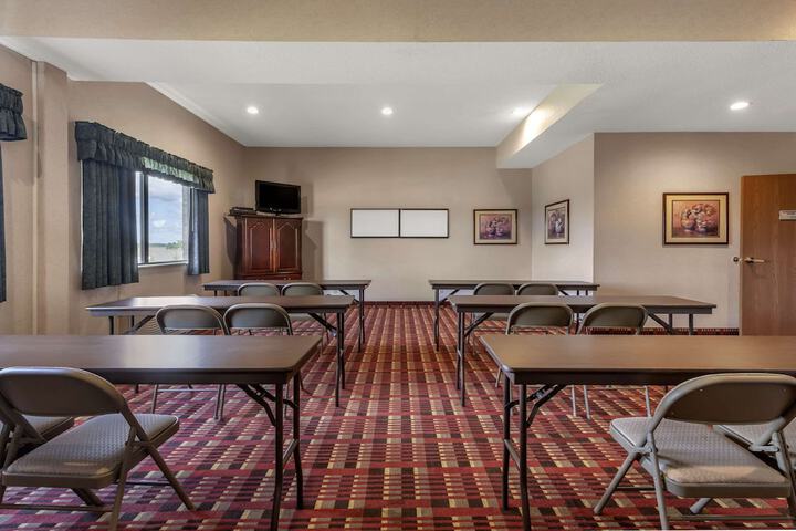 Comfort Inn & Suites Streetsboro - Kent