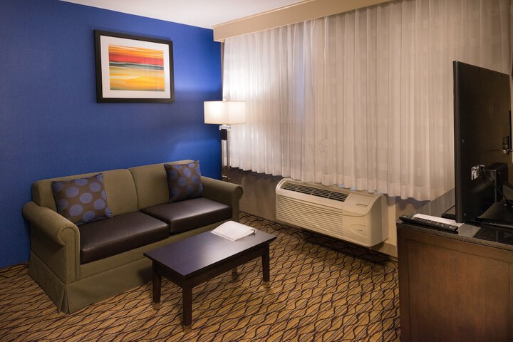 Room 15 of 59