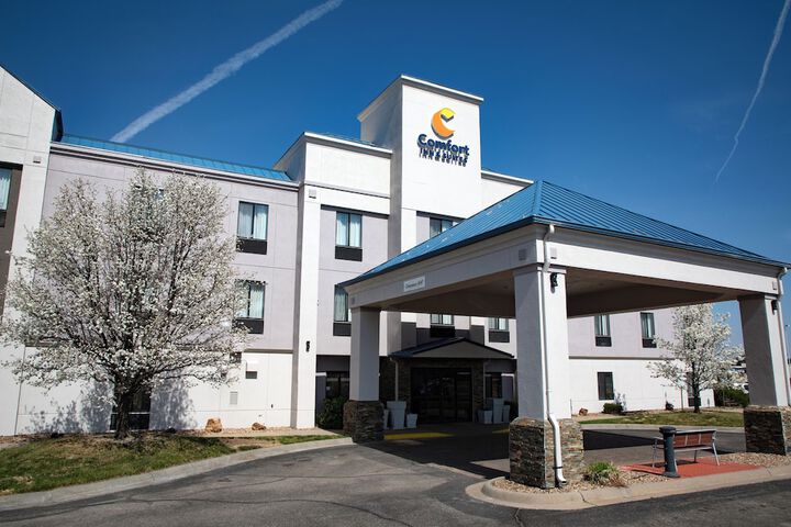 Comfort Inn & Suites Hutchinson