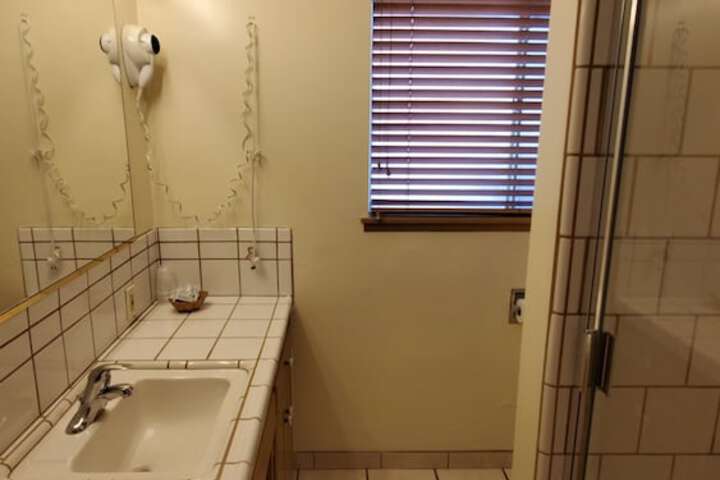 Room 74 of 137