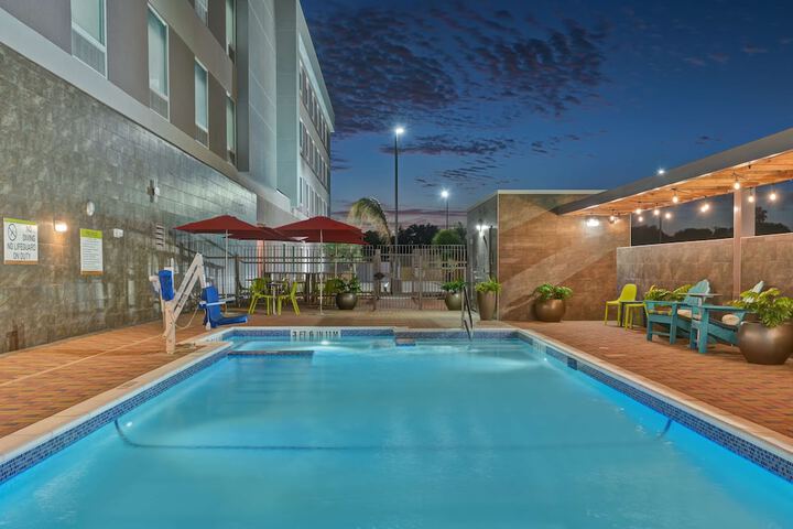 Pool 12 of 56