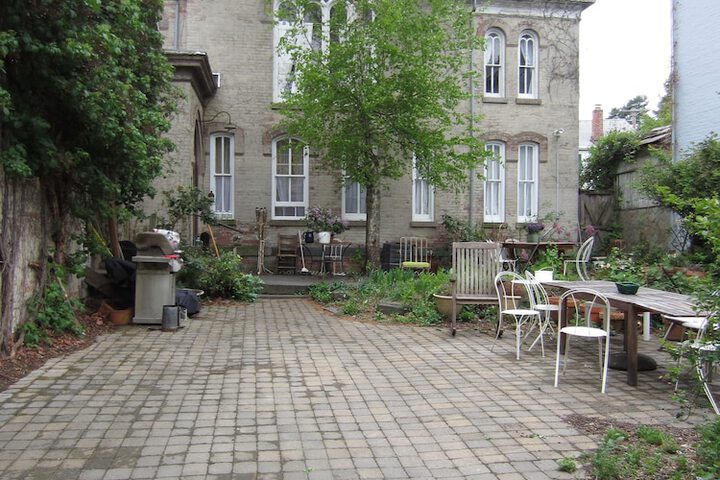 Church Des Artistes Guest House
