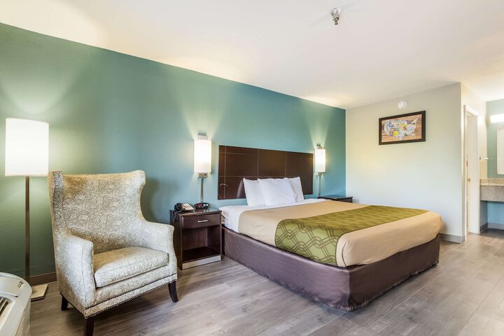Room 16 of 25