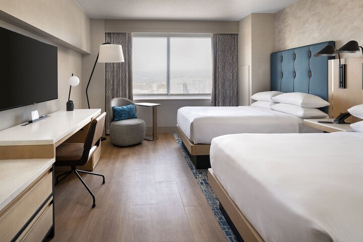 Room 51 of 104