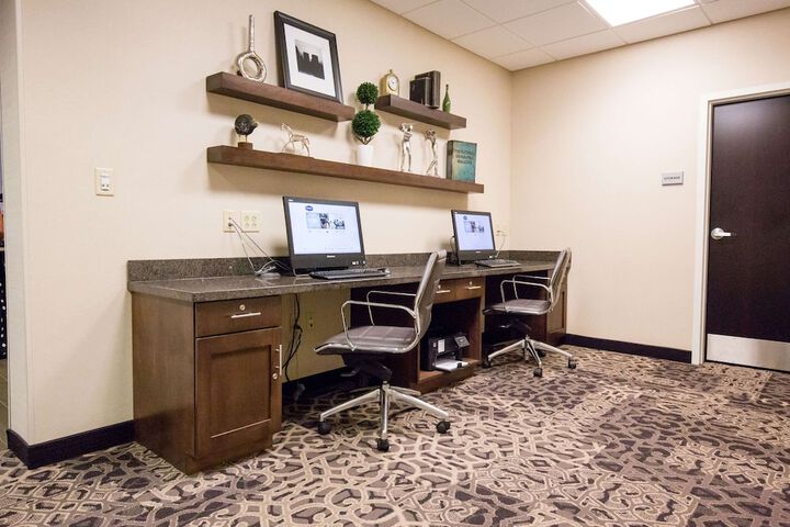 Business Center 60 of 60