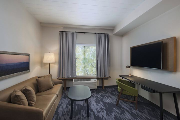Room 11 of 26
