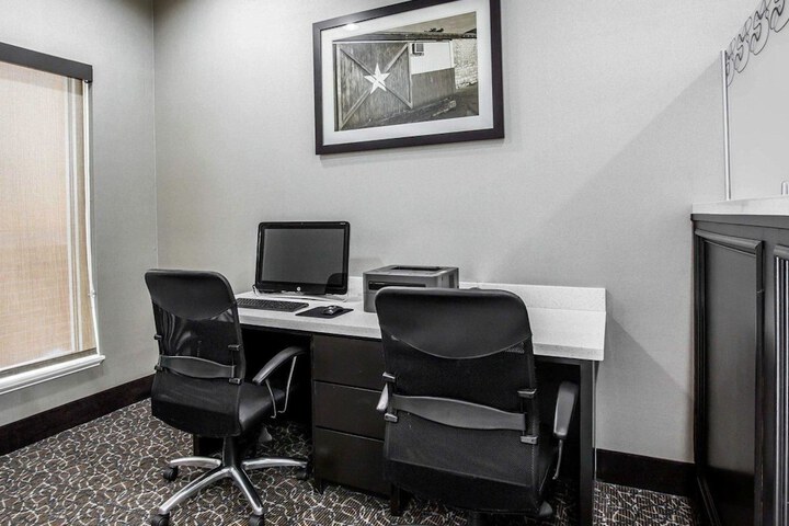 Business Center 55 of 55