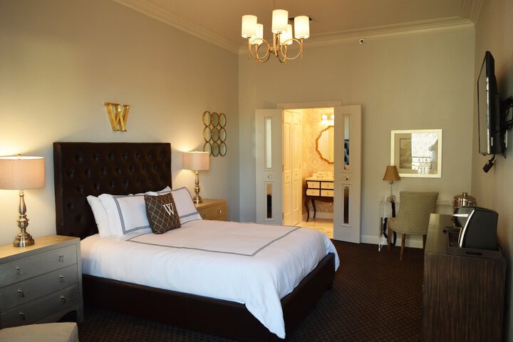 Room 43 of 50