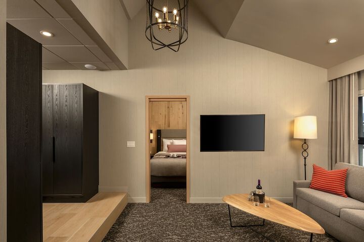 Room 13 of 78