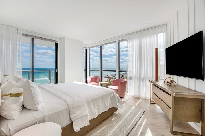W South Beach