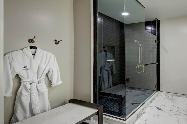 The Hotel Concord
