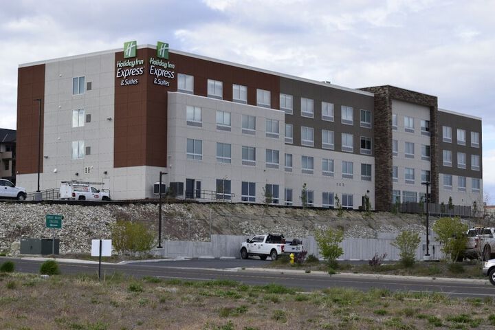 Hotel 7 of 59