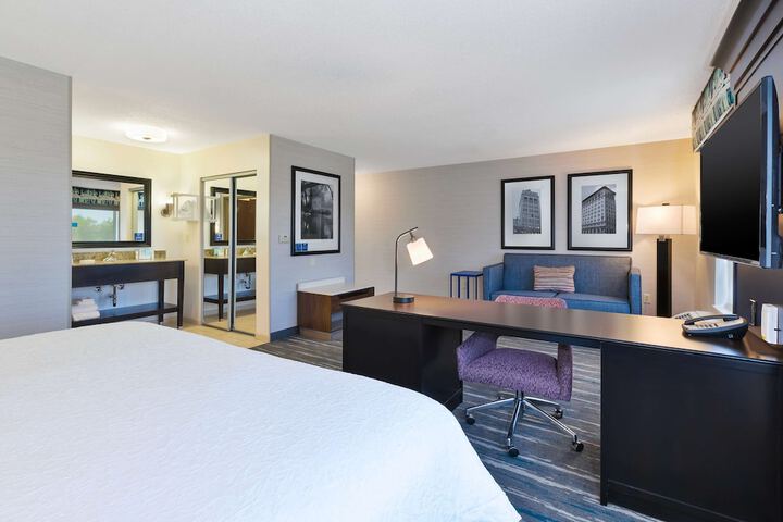 Hampton Inn & Suites Flint / Grand Blanc