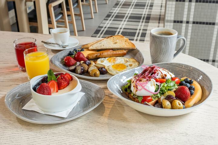 Breakfast/Coffee Service 55 of 64