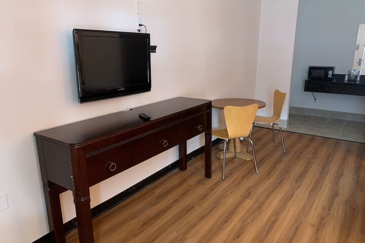Room 7 of 30