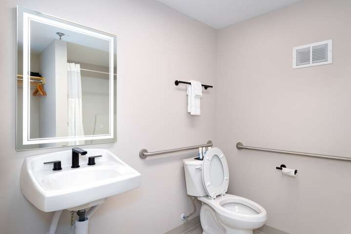 Room 44 of 47