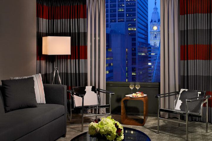 Room 27 of 41