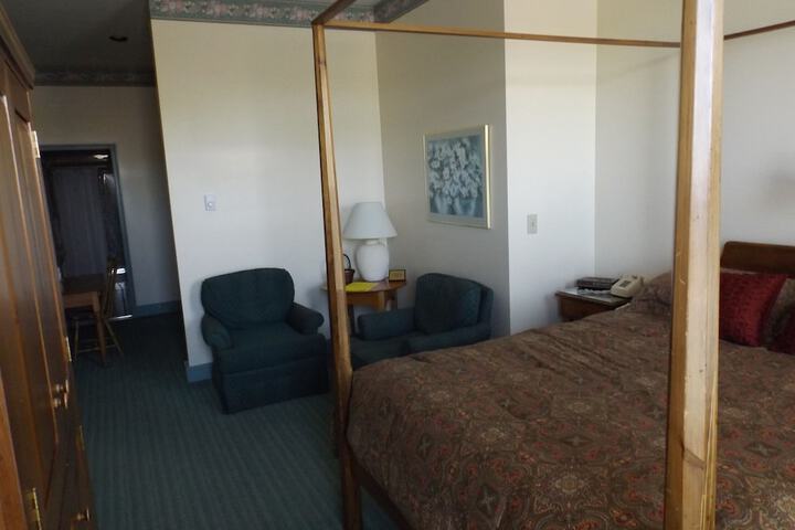 Room 10 of 23