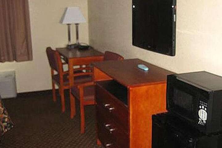 Room 8 of 22