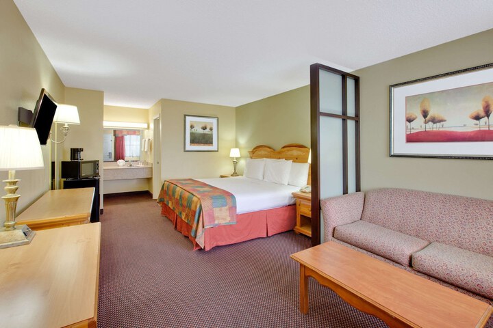 Room 12 of 20