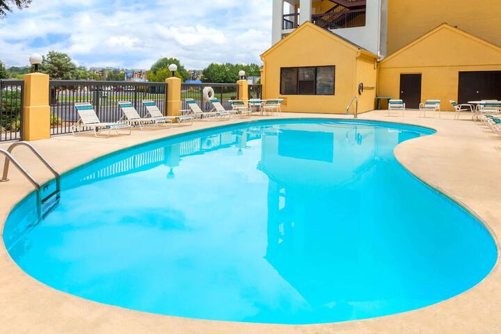 Pool 3 of 34