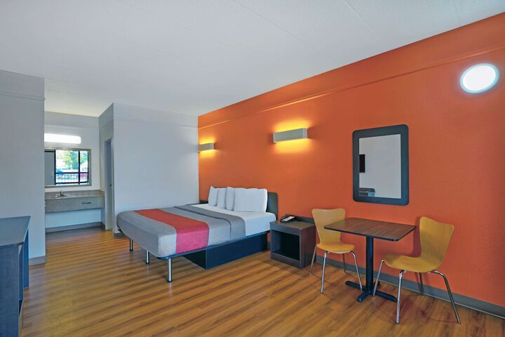 Motel 6 Seaford DE