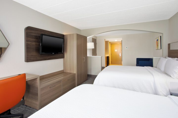 Room 16 of 34