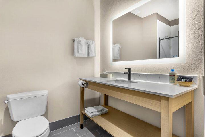 Best Western Red River Inn & Suites