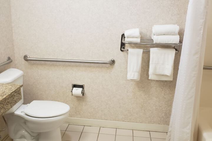 Holiday Inn Express Grove City by IHG