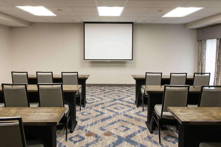 Hampton Inn & Suites Rochester / Victor