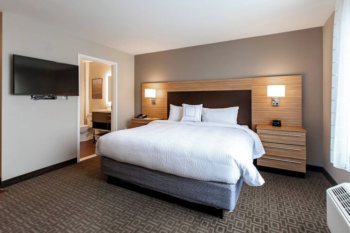 Room 16 of 27
