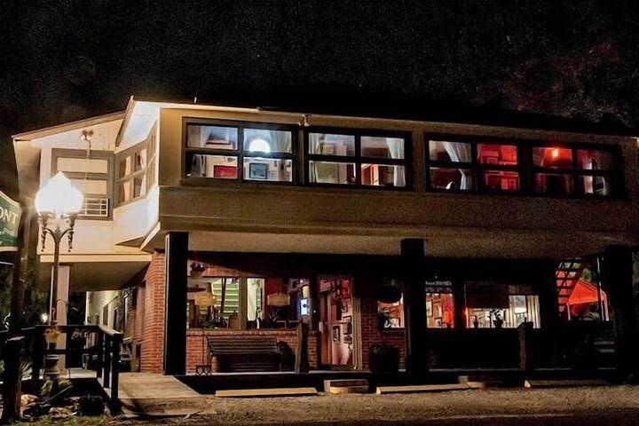 Hotel 2 of 68