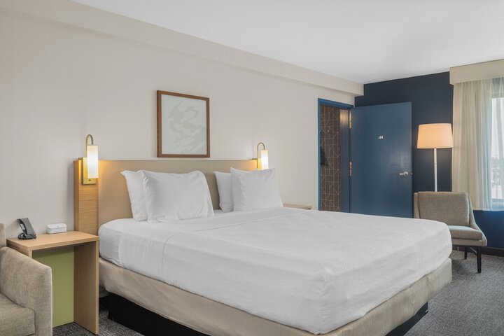 Room 14 of 20
