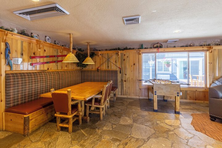Red Wolf Lodge at Olympic Valley