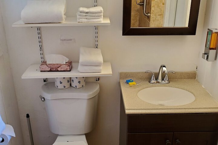 Room 144 of 219