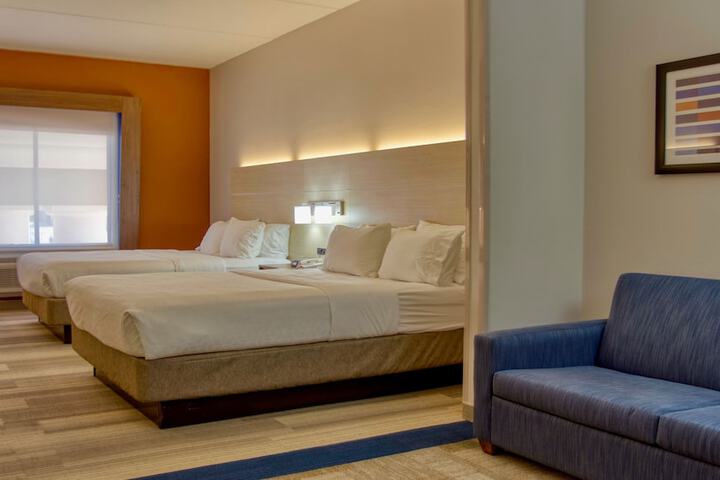 Room 21 of 42