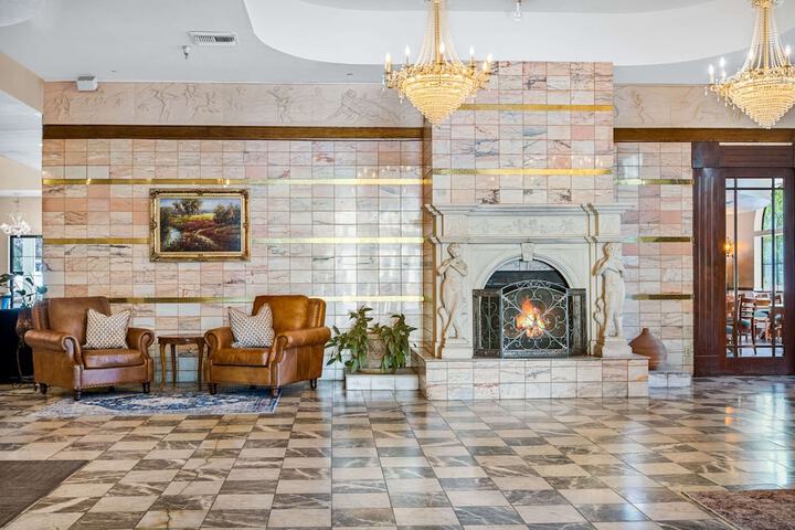 Chateau Big Bear Boutique Hotel BW Signature Collection