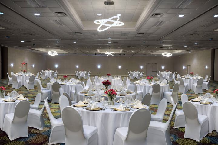 Holiday Inn Express Janesville - I-90 & US Hwy 14 by IHG