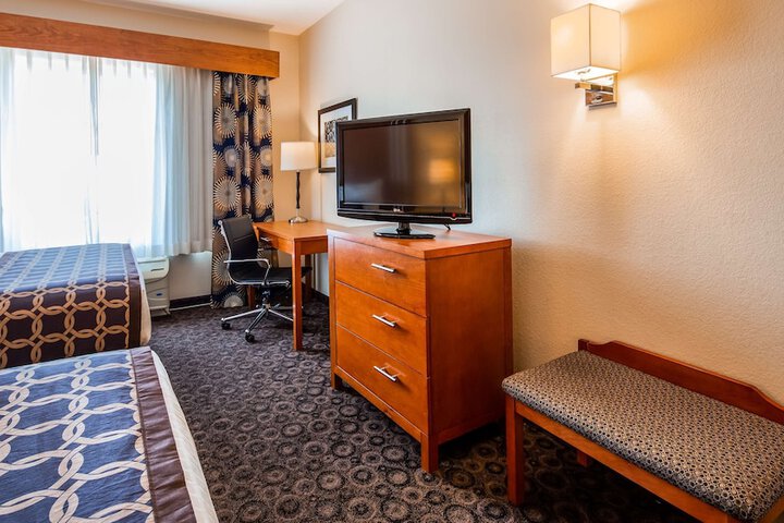 Room 13 of 25