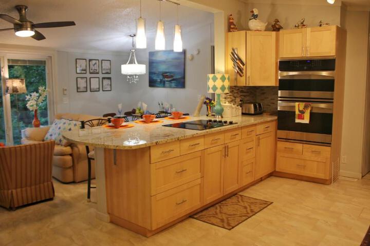 Paradise View Getaway-Dacha