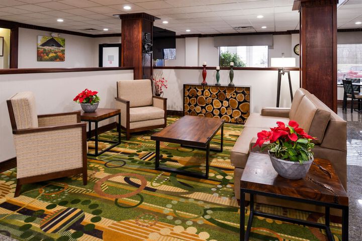 Hotel Interior 7 of 40