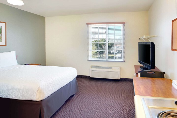Room 17 of 31