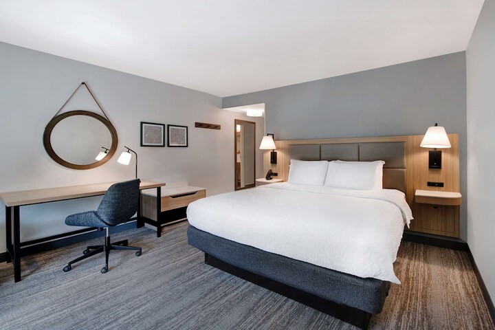 Hampton Inn Anderson / Alliance Business Park