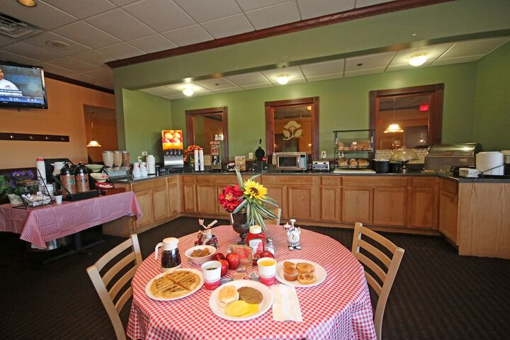 Breakfast/Coffee Service 43 of 57