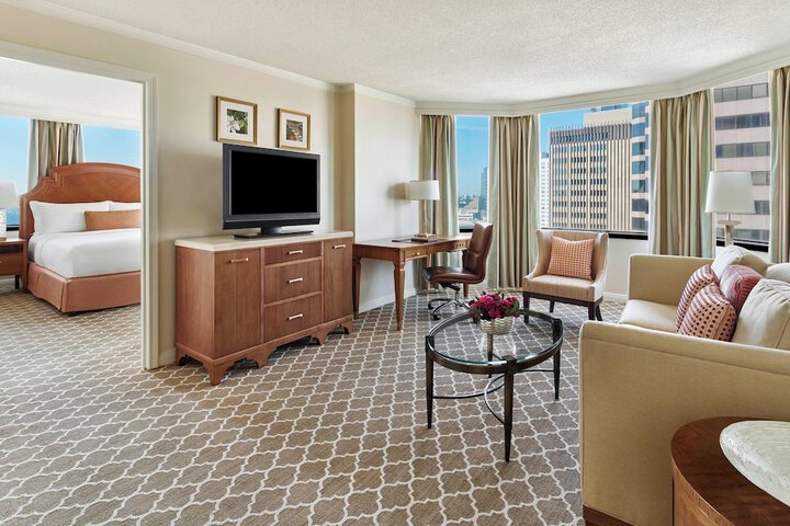 Room 42 of 99
