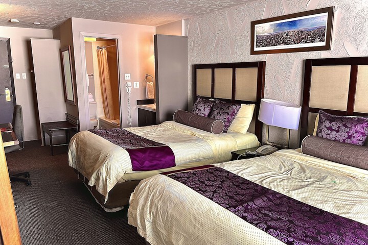 Room 44 of 59